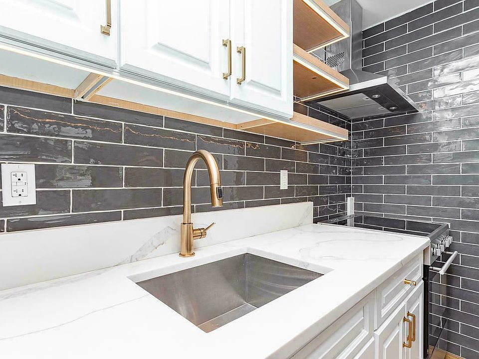 1st image of 1000 Flushing Ave #209