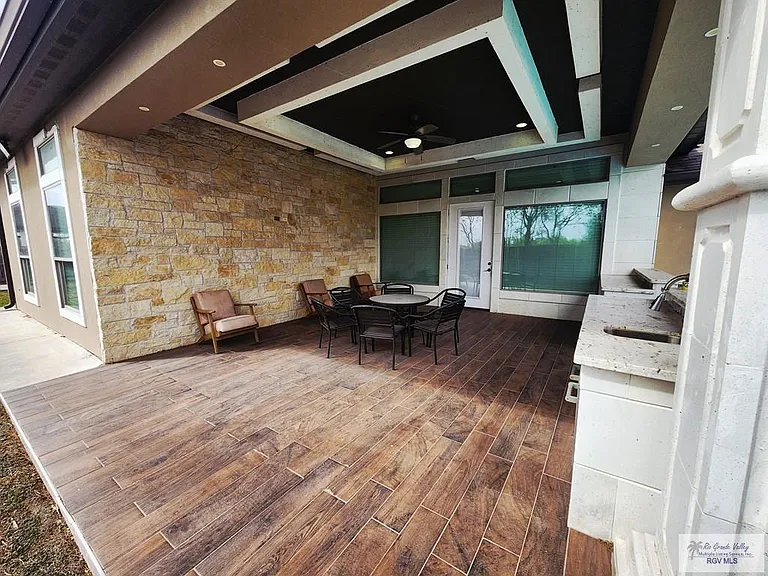 2521 Los Portales Dr — Photo 15