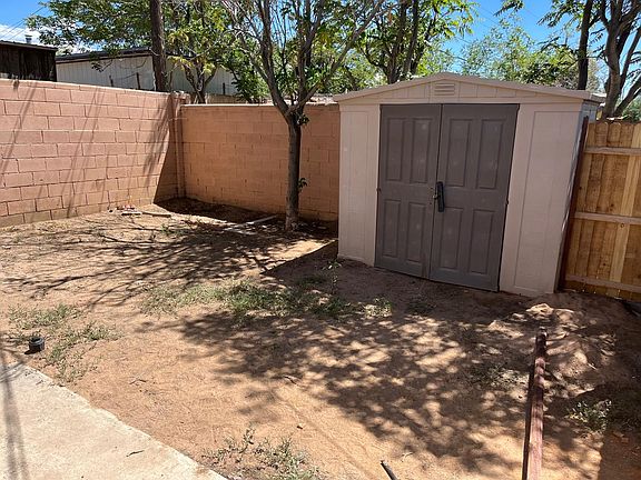 3rd image of 1304 Buena Vista Dr SE #A