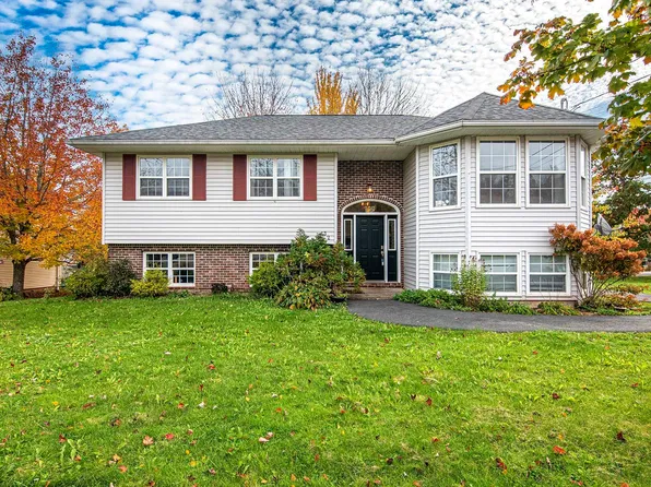 32 Wilson Rd, Enfield, NS B2T 1J7