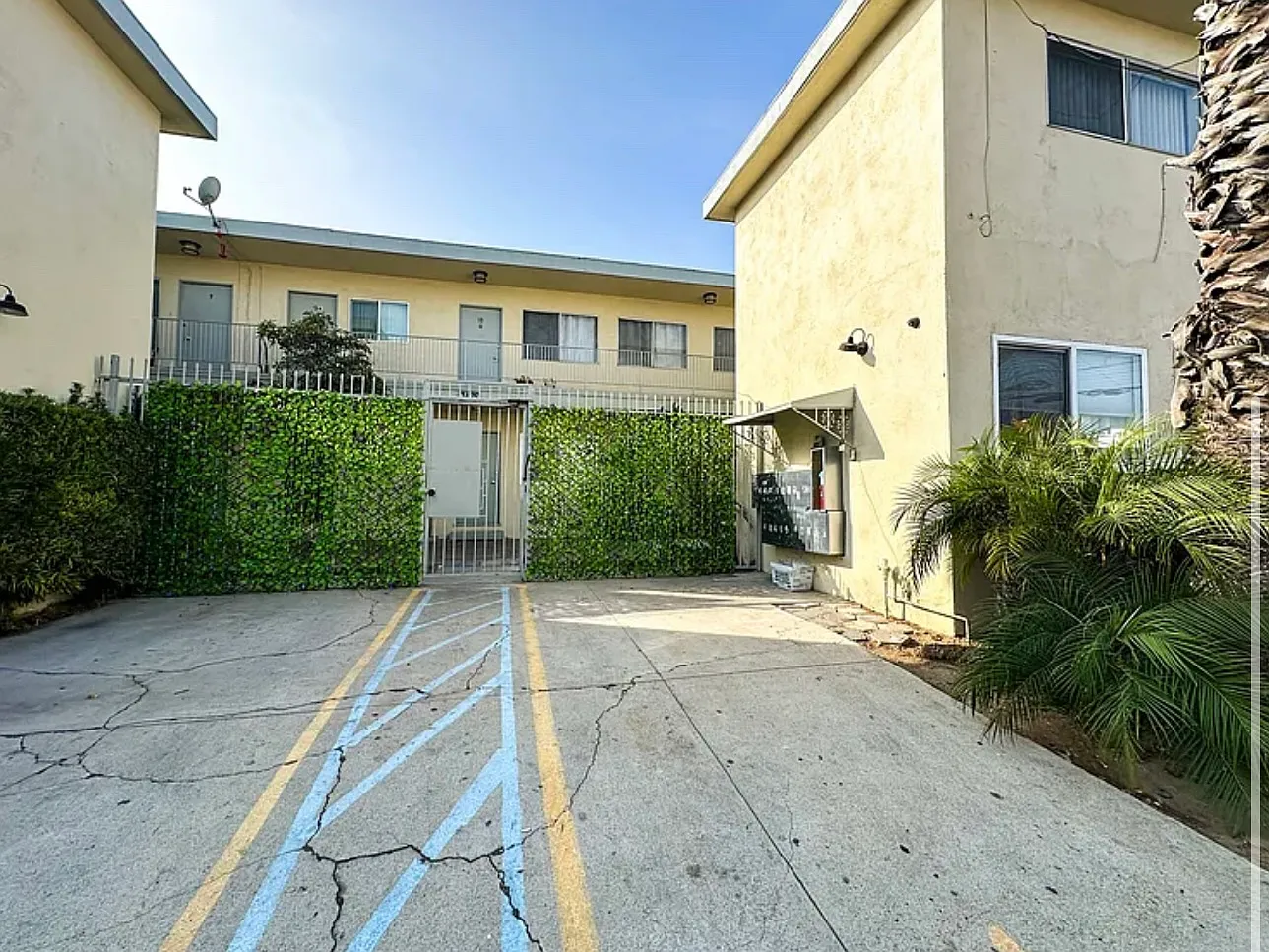 Studio, 400 sqft, $1,295 — Photo 4