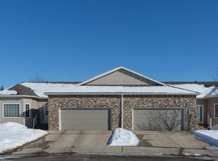 3104 Timberline Cir S, Fargo, ND 58104