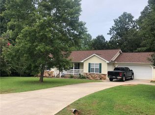 401 Berry Ln, West Union, SC 29696