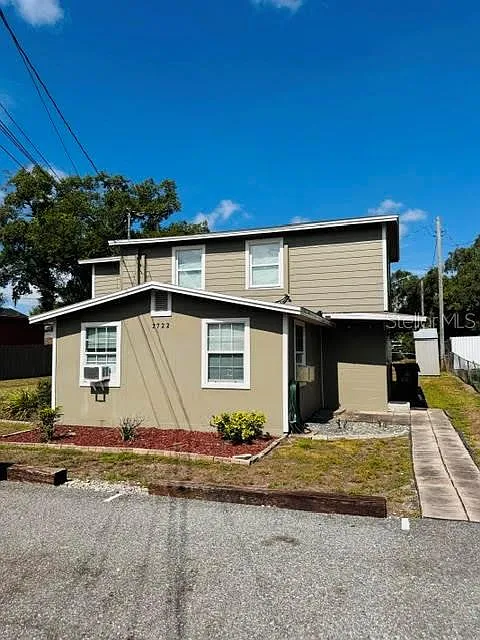 2 bed, 1.0 bath, 800 sqft, $1,195 — Photo 1