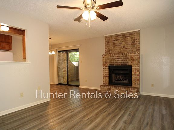 3rd image of 3903D Hereford Ln