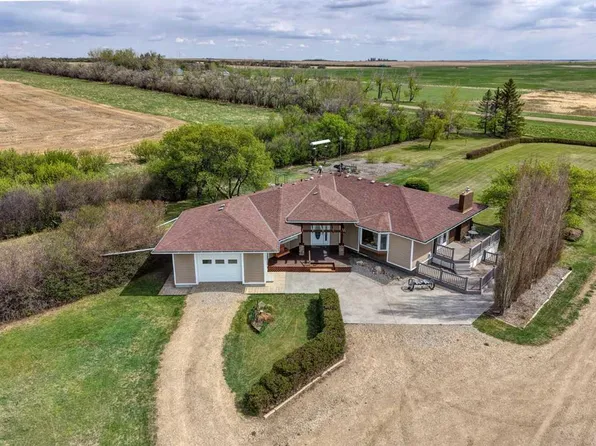 244024 NW Township Road 284, Kneehill County, AB T0M 0G0