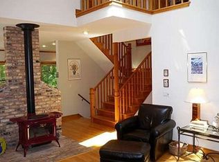 8061 Burr Oak Trl, Cross Plains, WI 53528