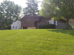1341 Harrison Dr, Clinton, IA 52732