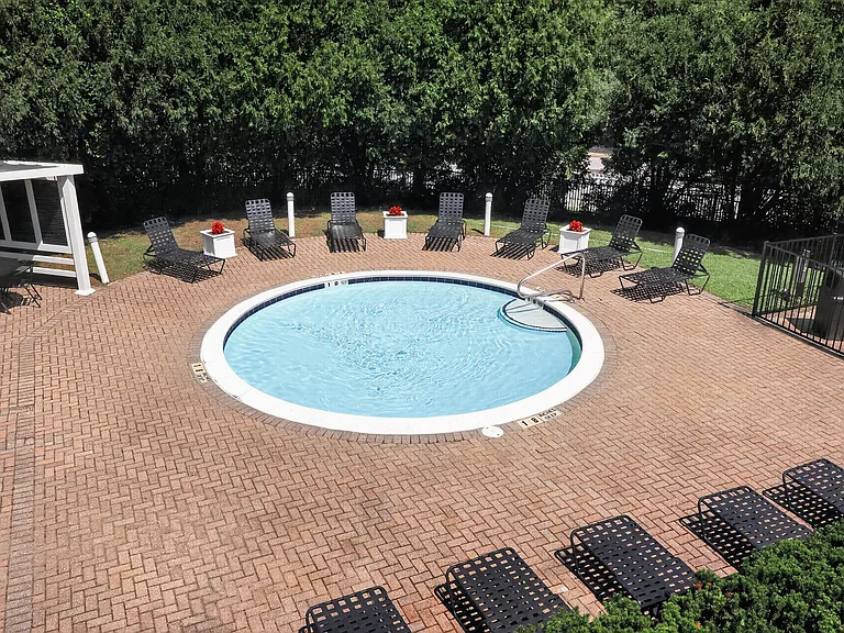 Relax and unwind at Vista Point Apartments with our inviting pool area, perfect for sunny days and social gatherings. Lounge by the water in comfort and style. Your ideal retreat awaitsschedule a visit today!