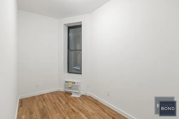 Rented by Bond New York | media 5