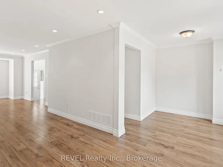 10 Bassett Blvd #56 — Photo 9