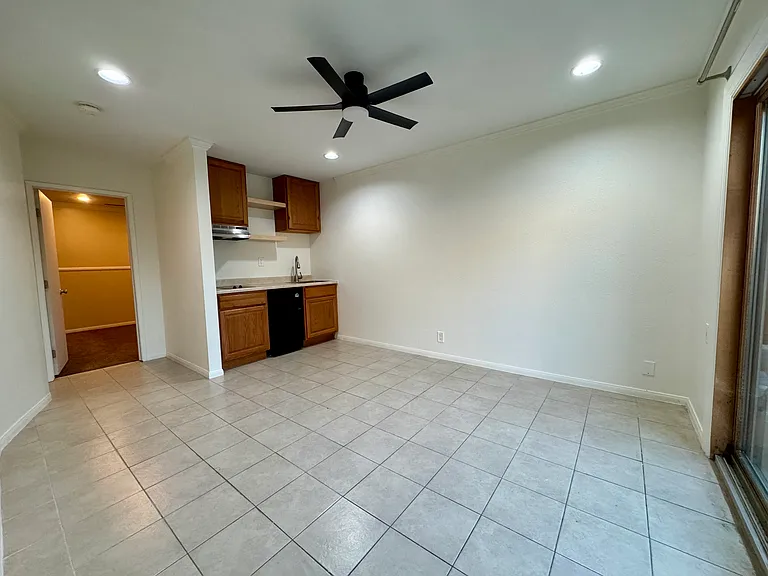 6111 Pamela Ln — Photo 2