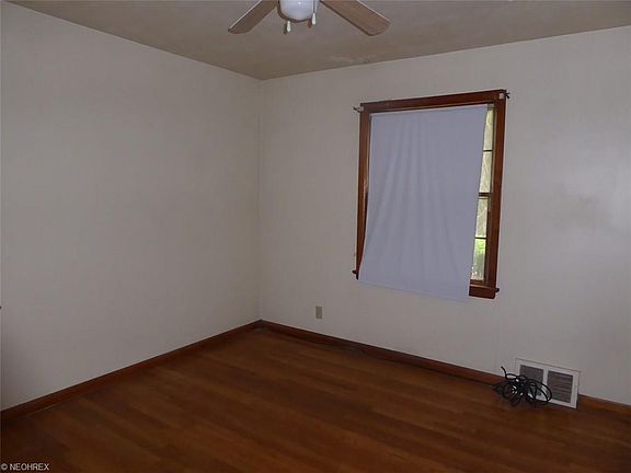 2nd image of 5131 E 126th St