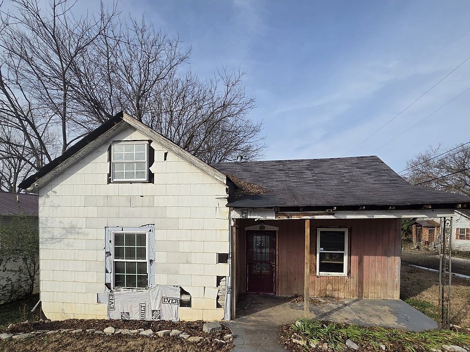 1st image of 1024 Woodland St