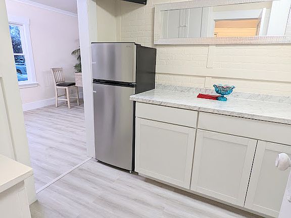 5th image of 612 G St