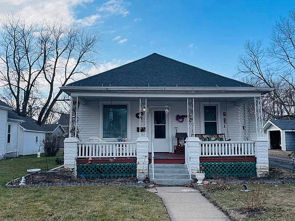 2nd image of 204 S Peterson St