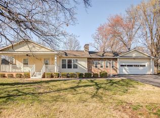 1034 Old Oak Rd, East Alton, IL 62024