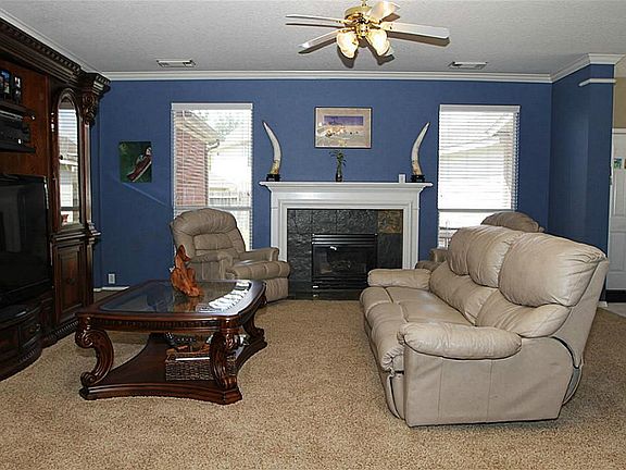 5th image of 11535 Aucuba Ln