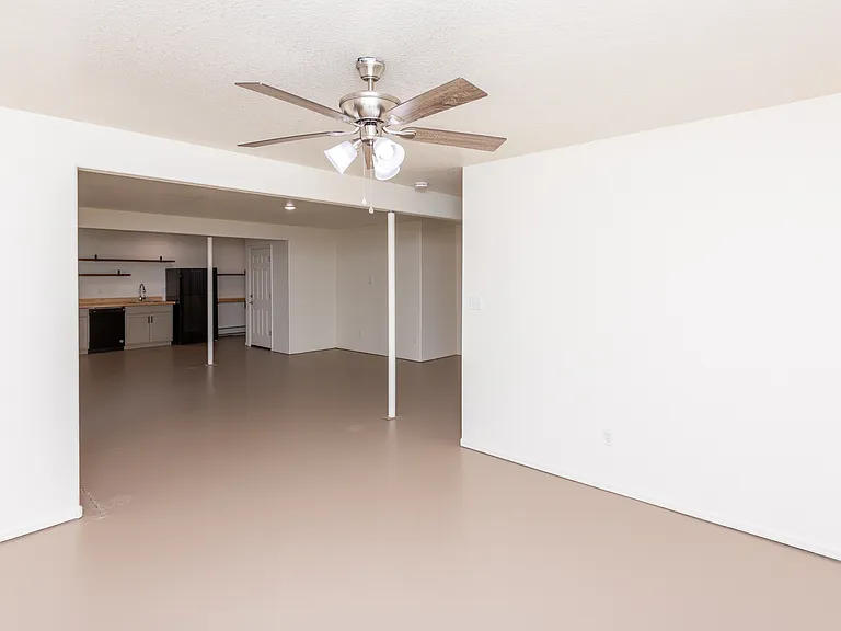 528 Park Ridge Ct — Photo 58