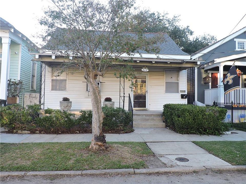 1st image of 609 Olivier St