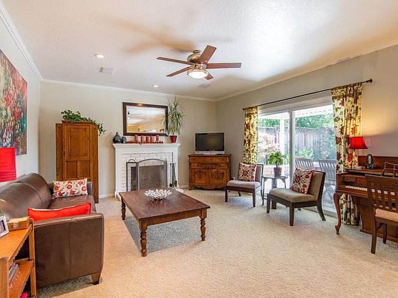 2nd image of 5727 Begonia Dr
