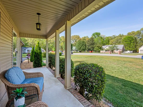 303 Rutledge Ave, Tullahoma, TN 37388