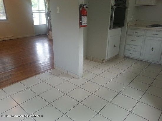 3rd image of 23 Winding River Dr