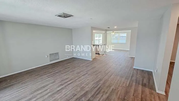 2 bed, 1.5 bath, 1153 sqft, $1,650 — Photo 4