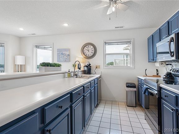 5th image of 356 Regatta Bay Cir #3D