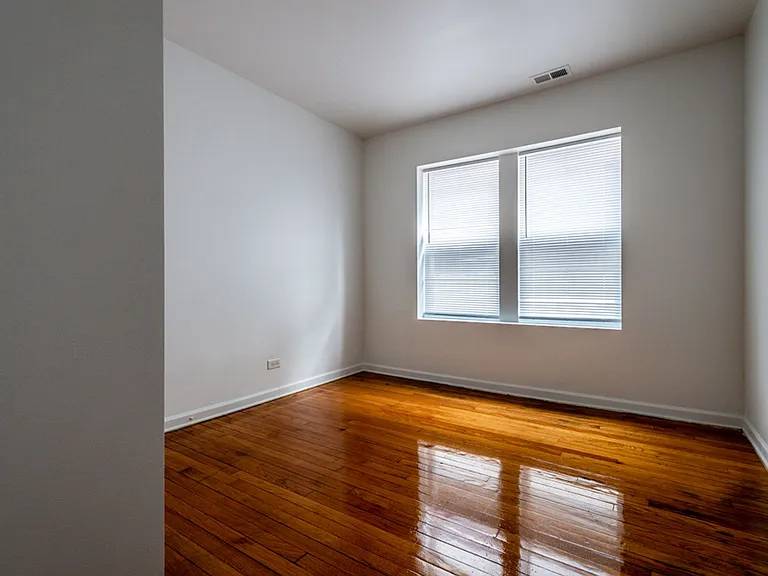 1101 N Lawler Ave — Photo 20