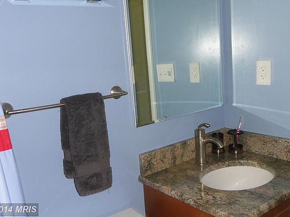 5th image of 14705 Crenshaw Dr