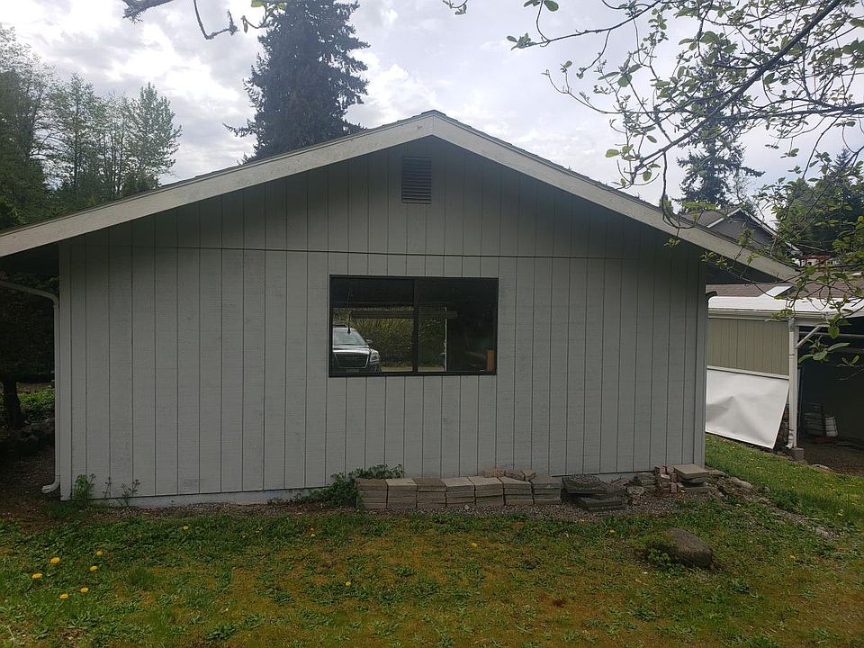 2nd image of 11323 133rd Ave E