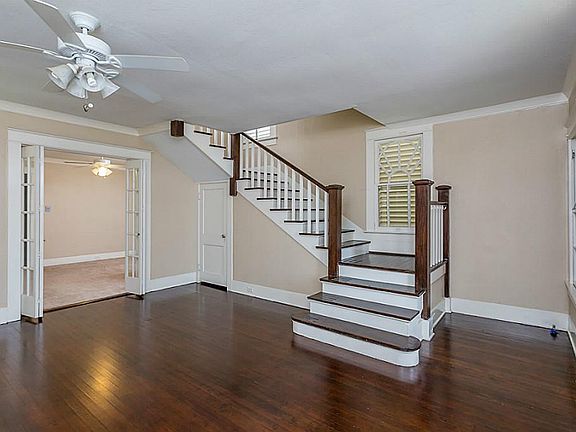 4th image of 2327 45th St