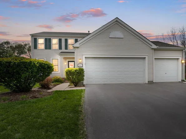 2311 W Cascade Cir, Round Lake, IL 60073