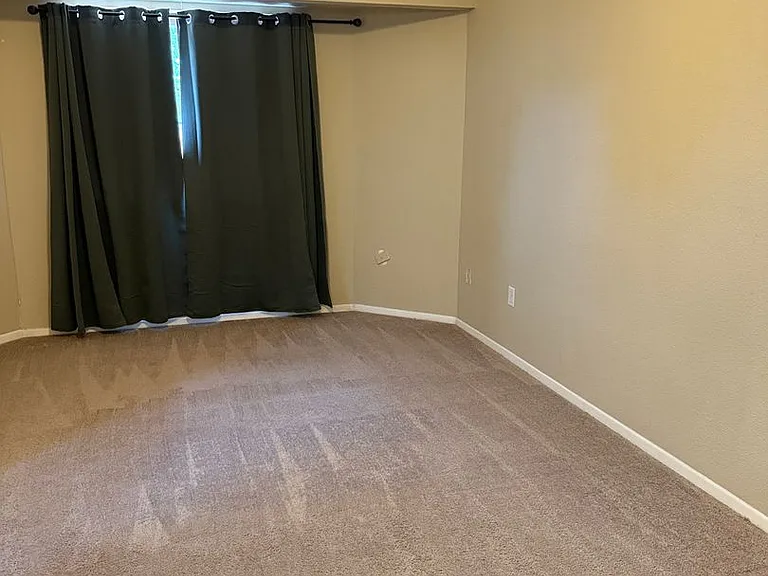 602 Mercury Ave — Photo 12