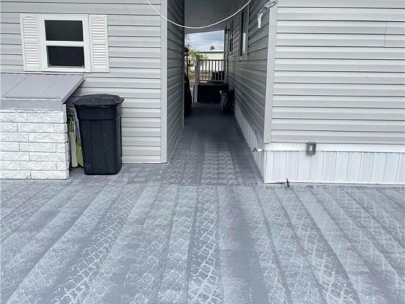 3rd image of 2980 Longview Ln