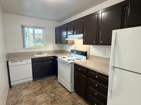 Hassalo Apartments, 9008 NE Hassalo St #8f52c8aef, Portland, OR 97220