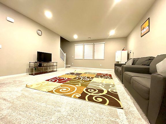 2nd image of 3942 Guerneville Way