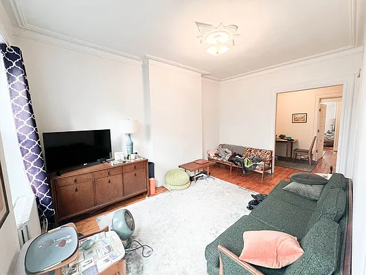 Rented by Ulas Real Estates Inc | media 18