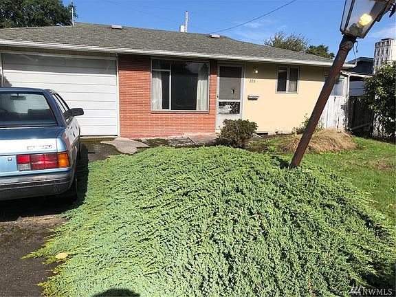 3rd image of 223 E 62nd St