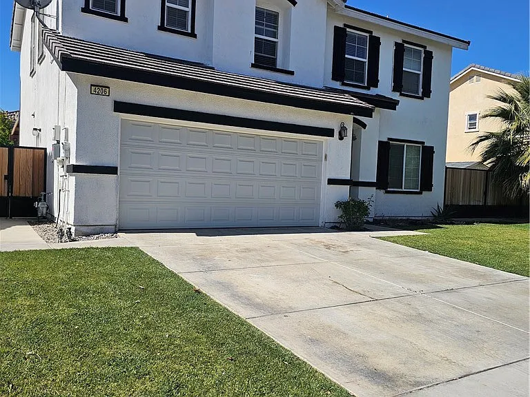 4206 Vahan Ct — Photo 1