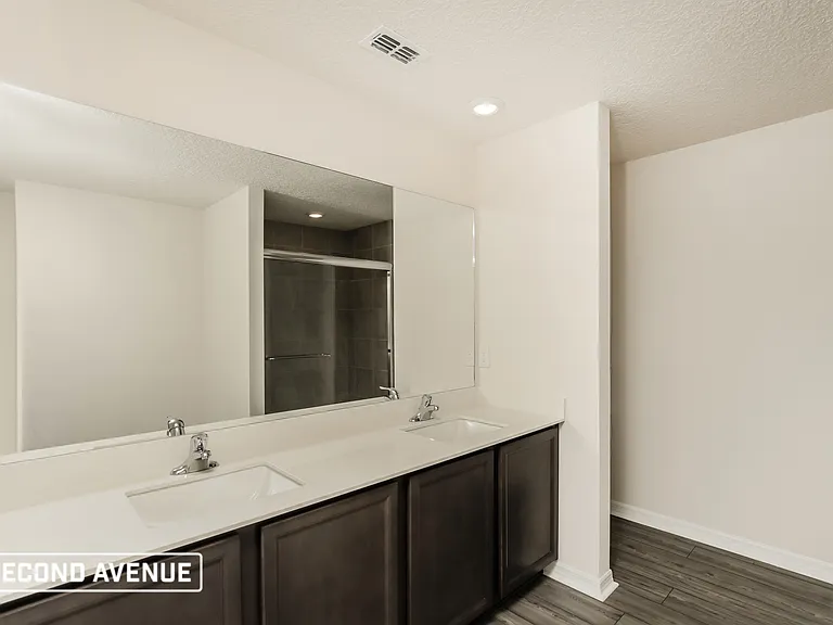 211 Anthony Ave SE — Photo 9