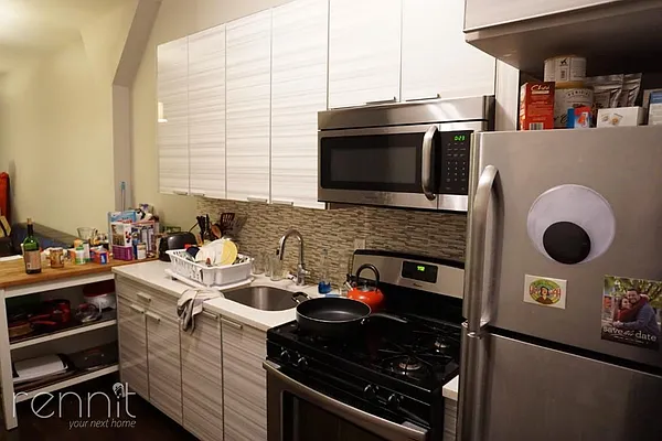 Rented by Rennit Inc. | media 32