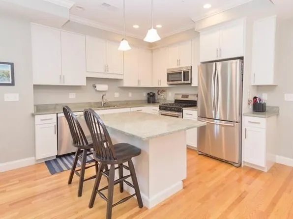 345 Belgrade Ave #R11, Boston, MA 02131