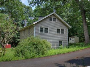 31 Palmer Rd, Claverack, NY 12521