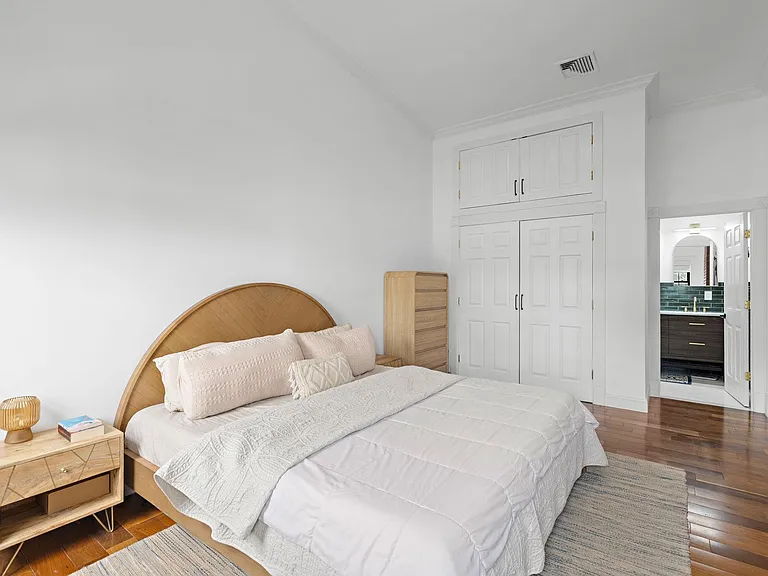 65 Webster Ave #3 — Photo 10