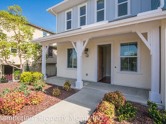 3rd image of 4368 Nautilus Way Unit 6