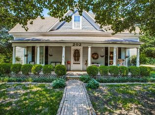 202 Ballentine St, Trenton, TX 75490