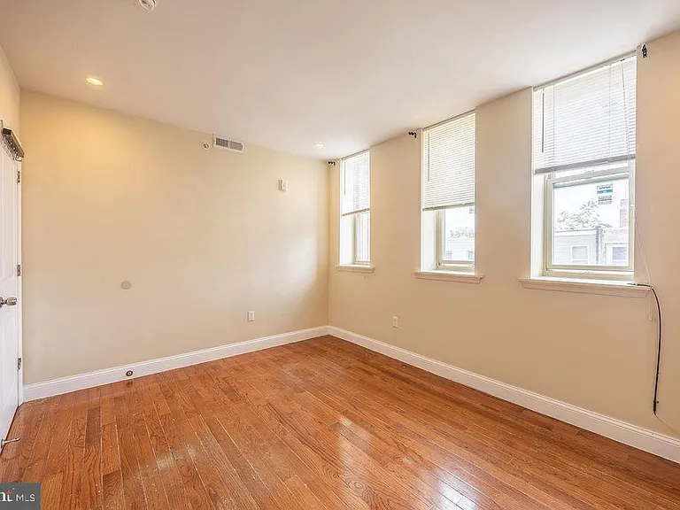 4706 Chestnut St #3B — Photo 6