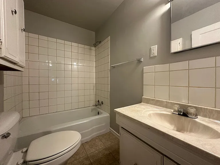 2009 S Q St — Photo 11